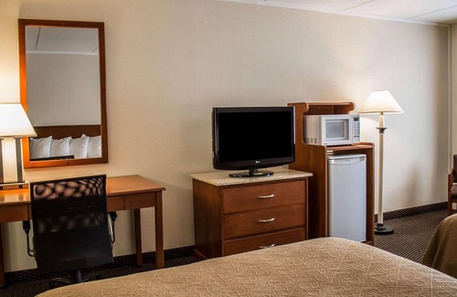 Youngstown Hotel | Baymont by Wyndham Youngstown