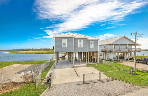 Lacombe House | Bayou Lacombe Big Branch Wildlife Refuge Retreat