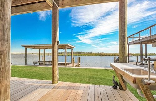 Lacombe House | Bayou Lacombe Big Branch Wildlife Refuge Retreat