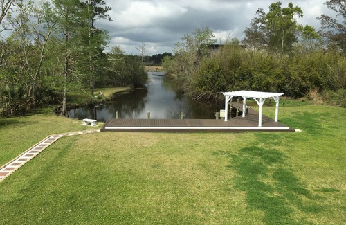 Slidell House | Bayou Waterfront Getaway in Luxury- 25 Min to New Orleans