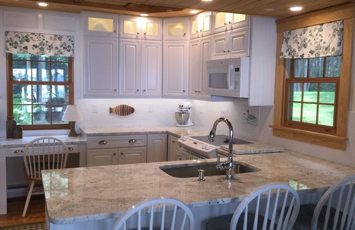 Surry Cottage | Bayport Cottage-Amazing Opportunity August 21-28 Oceanfront & Mountain Views