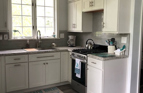 East Dennis House | 'Bayside' 2 story Colonial with Guest Quarters & Central Air