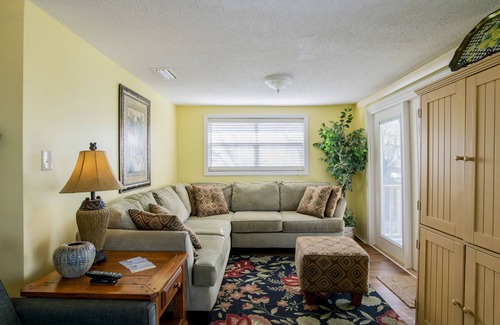 Fairhope Cottage | Bayside Cottage by Roberts Brothers Vacation Rentals