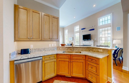 The Commons House | Bayside Resort home with fast WiFi, washer/dryer, paid-access pools, & hot tub