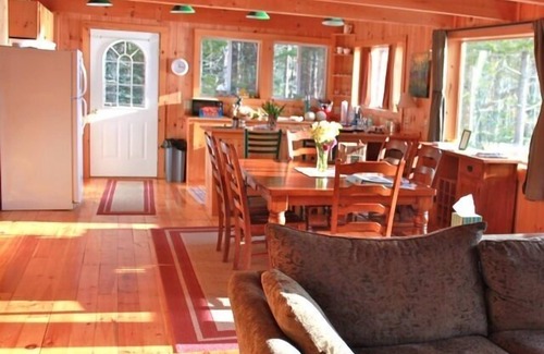 Ellsworth Cottage | Bayside Shore Front Cottage Near Bar Harbor