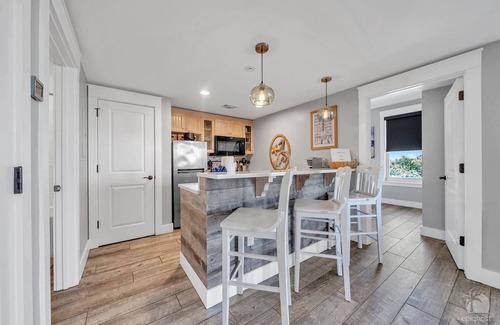 Baytowne Wharf Condo | BaytowneBreeze-Sandestin® Baytowne Wharf 2BR/2BA