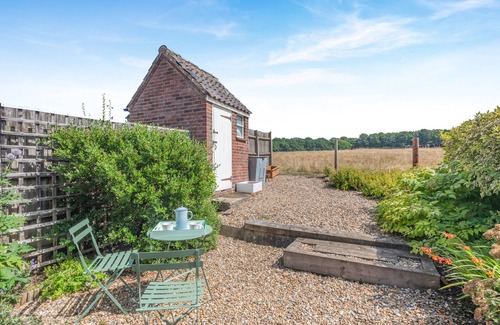 Swanton Novers House | Baytree Cottage - One Bedroom House, Sleeps 2
