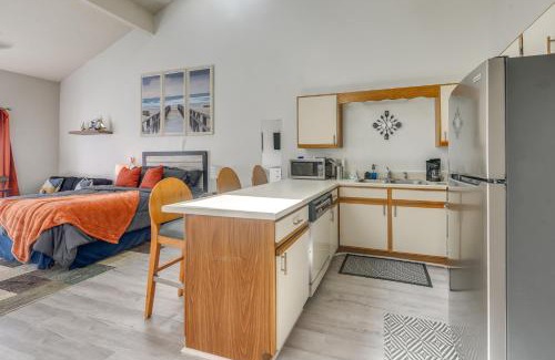 Little River Apartment | Baytree Golf Colony Studio about 5 Mi to Beach!