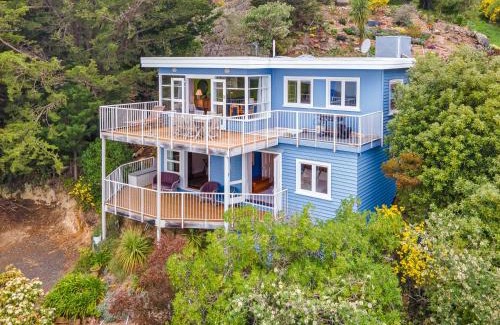 Diamond Harbour House | Bayview Beauty - Charteris Bay Holiday Home