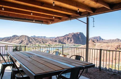 Parker Strip House | Bayview Beauty River access and mountain views