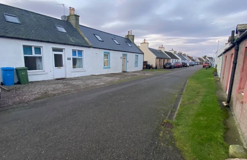 Portmahomack Cottage | Bayview Cottage Portmahomack - Lovely Highland cottage, wonderful coastal views
