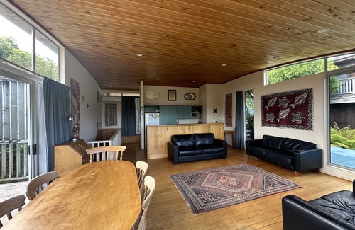 Raglan House | Bayview Crest, Raglan