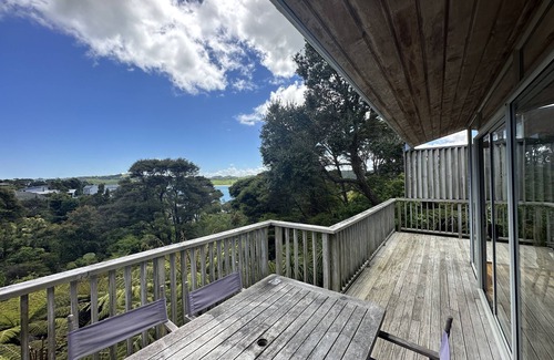 Raglan House | Bayview Crest, Raglan