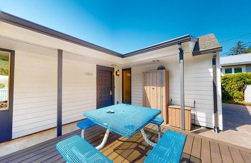Bay City House | Bayview home w/a deck overlooking the locally famous Ghost Hole fishing spot