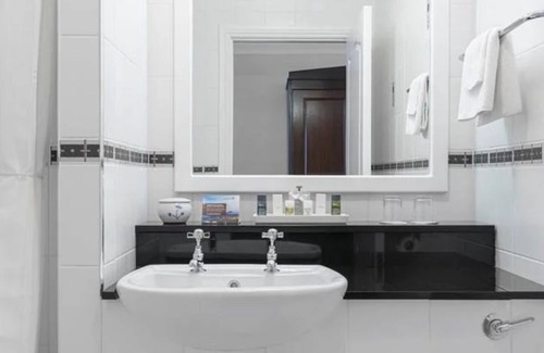Ballycotton Hotel | Bayview Hotel