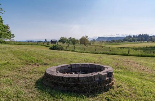 Langley House | Bayview Together Farm by AvantStay A Location
