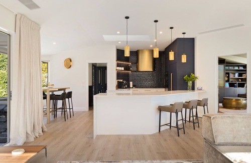 Closeburn Villa | Baywaters Retreat by Sotheby's Luxury Rental Homes
