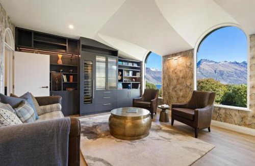 Closeburn Villa | Baywaters Retreat by Sothebys Luxury Rental Homes