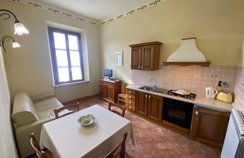 Casole d'Elsa House | Bazzani Apartment 1 in Siena