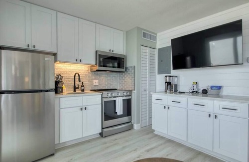 Belleair Beach Condo | BBC113 Renovated Beachfront Condo W/Pool