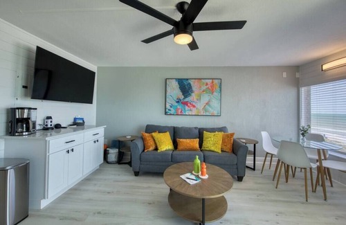 Belleair Beach Condo | BBC310 Renovated Beachfront Condo W/Pool