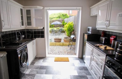 South Shields House | BBQ & Garden Retreat by the South Shields Coast