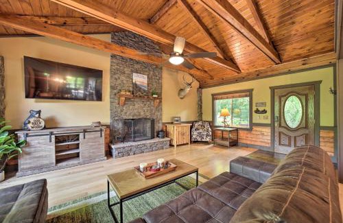 Franklin House | BBQ Ready Secluded Franklin Getaway with Rec Room