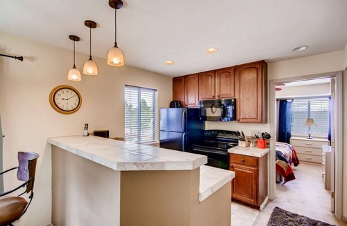 Englewood Condo | BC512534 Awesome 2 bdrm 2 bath in killer location of DTC - Greenwood Village, CO