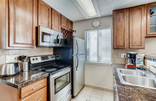 Englewood Condo | BC71275 DTC - Awesome One Bedroom Residence!