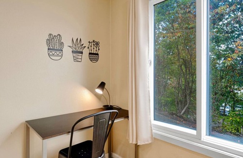 Highline Apartment | BD35 2b1b Apt Unit 4 @S Seattle close to airport