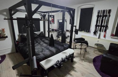 Zeitz Apartment | BDSM-Fotostudio Ferienwohnung