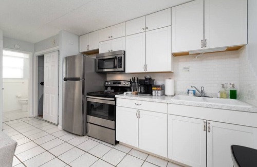 Jacksonville Beach Apartment | Be A Nomad | Lovely 1br apt | 1.5 blks to beach