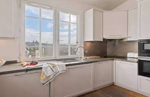 L'Europe Apartment | Be amazed by the stunning panoramic view-Paris Saint-Augustin