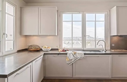 L'Europe Apartment | Be amazed by the stunning panoramic view-Paris Saint-Augustin
