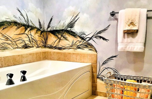 Sudden Valley House | Be close to all of the Sudden Valley amenities.