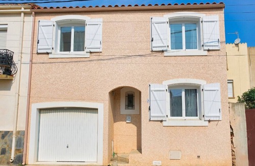 Saint-Hippolyte House | Beautiful 120m² house