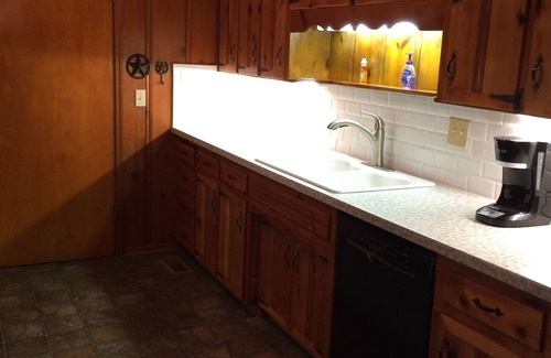 Madison House | Be part of Country Music History stay at Hank Snow's Rainbow Ranch in Nashville!