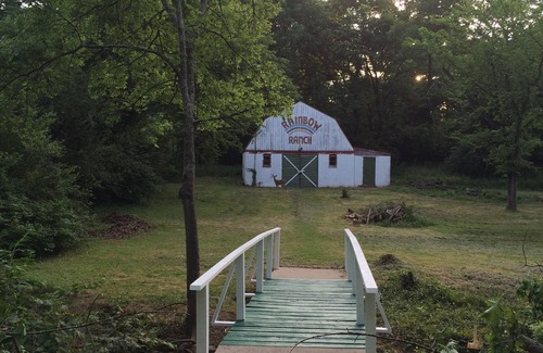 Madison House | Be part of Country Music History stay at Hank Snow's Rainbow Ranch in Nashville!