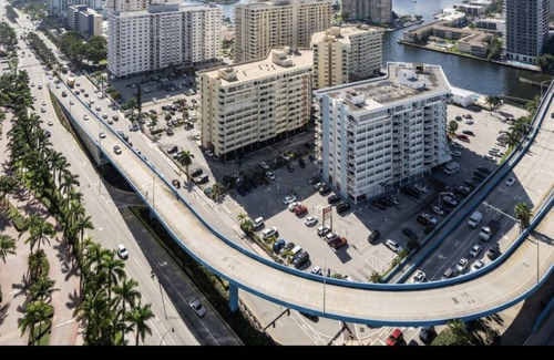 Hallandale Beach Resort | Beacfront Oceanview Luxurious 1/1 in Hollywood near Aventura Mall and Horsetrack