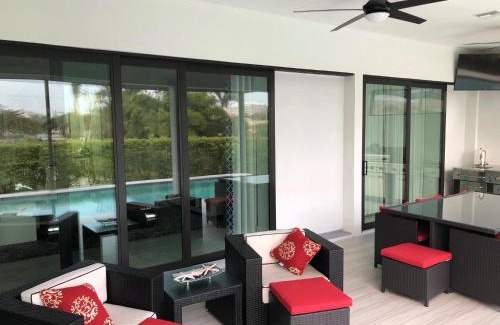 Marco Island House | BEACH 5 MIN. WALK-LUXURIOUS MODERN POOL HOME