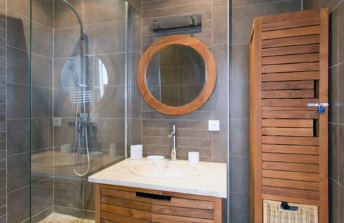 Villeneuve Loubet Beach Apartment | Beach access! Magnificent view! Studio 3 persons
