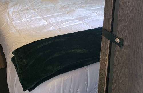 Gilchrist House | Beach and Bay Glamping