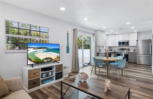 Fort Myers Beach House | Beach and Boaters' Delight!