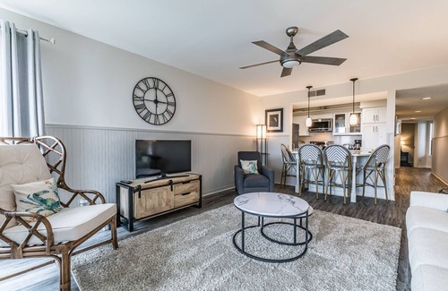 Oceanmarsh Subdivision Condo | Beach and Pool Views! Newly Listed Villa on Harbor Island