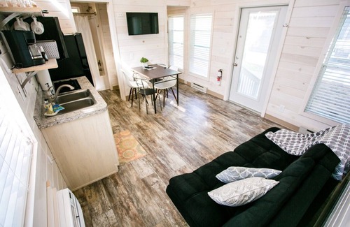 Steele Creek Cabin | Beach-Area View Family Style 1 Bed & 1 Bunk Cabin #9