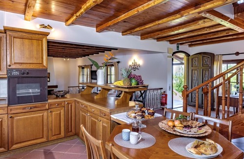 Maleme Villa | Beach at 100mt ★ Walk to Taverna & Grocery ★ Seaview ★ Private Pool