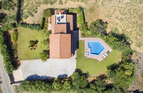 Maleme Villa | Beach at 100mt ★ Walk to Taverna & Grocery ★ Seaview ★ Private Pool
