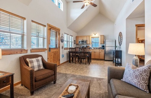 Dover Bay House | Beach Attitude - Lakefront 2 Bedroom Beach
