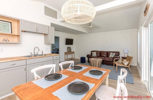 Surf City Condo | Beach Barn Upper - Charming 2BR Upper Unit on the Oceanfront