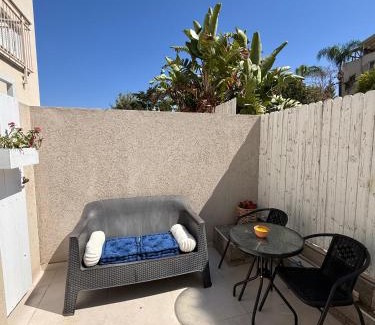 Shlomi House | BEACH BAY suit